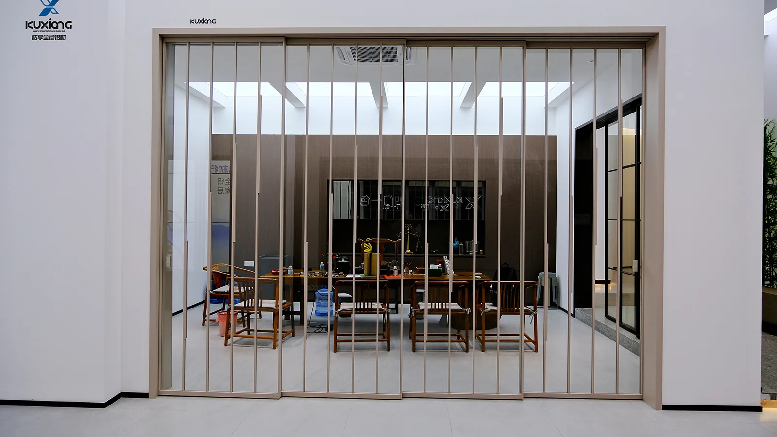 Showroom spoločnosti7